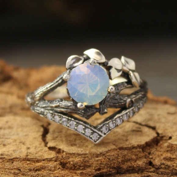 Sterling Silver and Alexandrite Chevron Ring - Picture 8 of 12